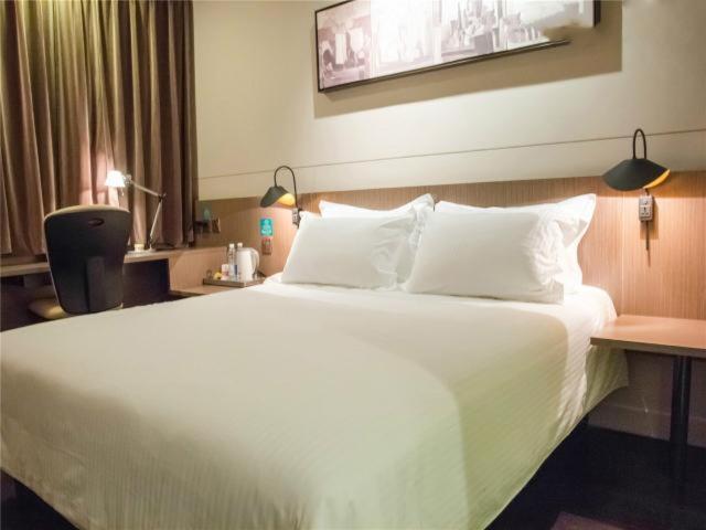 Jinjiang Inn Nanjing Road Pedestrian Streeteast Asia Hotel Şanghay Dış mekan fotoğraf