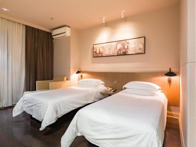 Jinjiang Inn Nanjing Road Pedestrian Streeteast Asia Hotel Şanghay Dış mekan fotoğraf