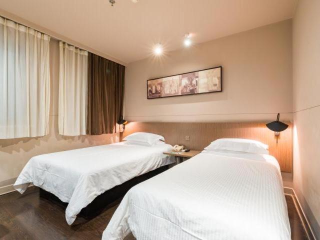Jinjiang Inn Nanjing Road Pedestrian Streeteast Asia Hotel Şanghay Dış mekan fotoğraf